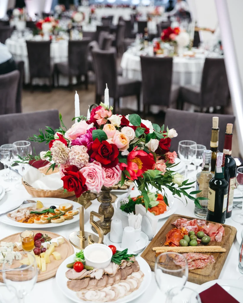 exquisite-decoration-wedding-restaurant